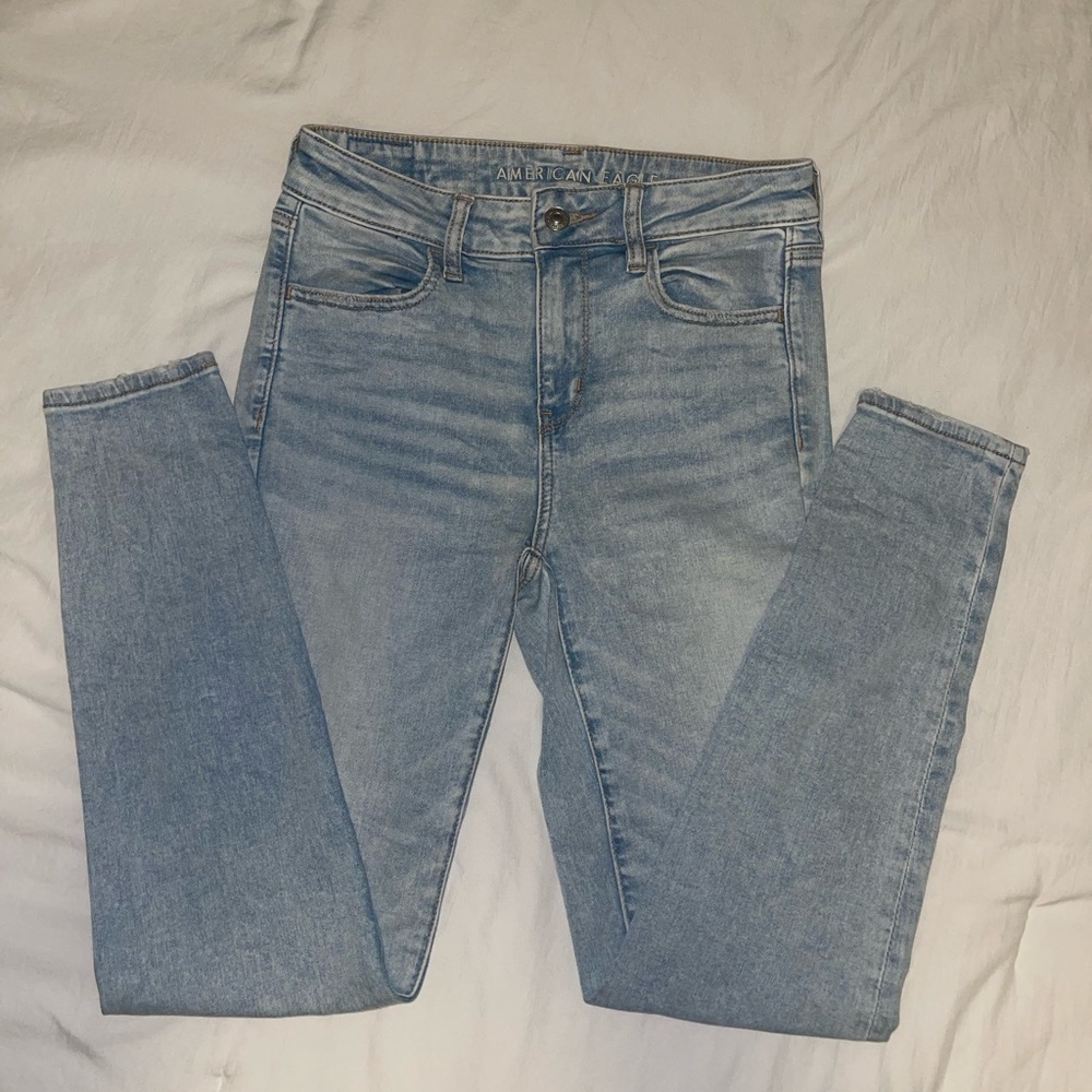American Eagle Next Level High Rise Light Wash Skinny Jean / Size 6